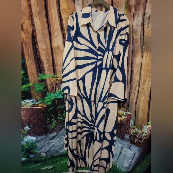 Temu Dresses & Skirts - Chic Long Sleeve Navy and Cream Dress